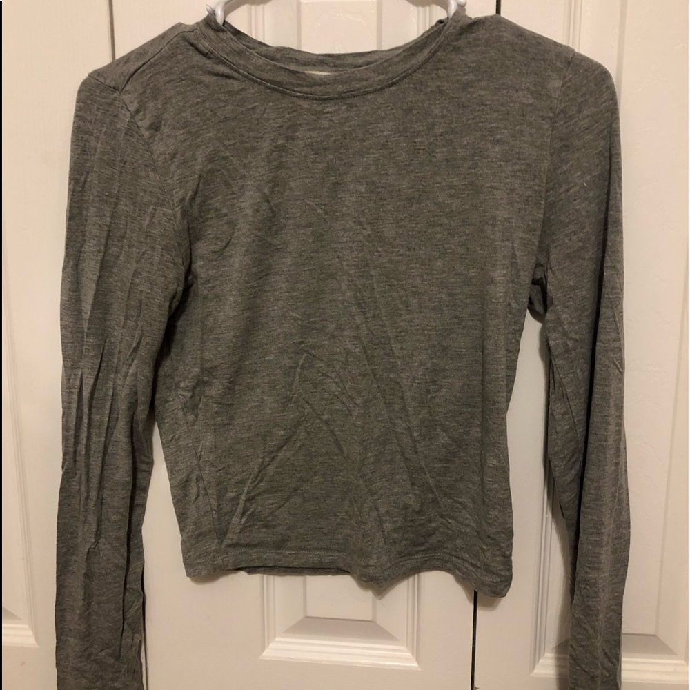 Long sleeve gray crop top from Forever 21